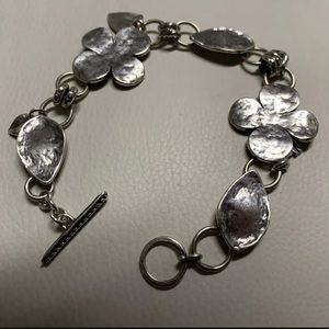 SILPADA B1705 STERLING SILVER HAMMERED CLOVERLEAF TOGGLE BRACELET